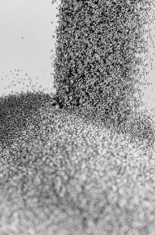 Hydride-dehydride powder manufacturing intensification by up-cycling of machining chips